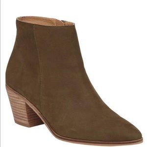 // lucky brand linnea booties //